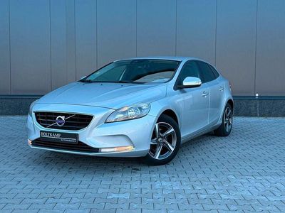 Gebraucht Volvo V40 Business Edition 114 PS (83 kW) 2015 Grau Limousine