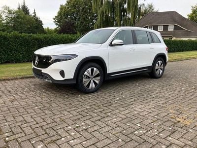 Mercedes EQB250+