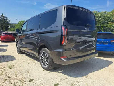 Neu Ford Tourneo Custom Titanium X 170 PS (125 kW) 2026 Grau Van