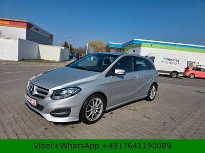 Usata Mercedes B180 122 CV (89 kW) 2015 Argento Monovolume