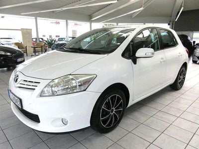 Usata Toyota Auris Travel 132 CV (97 kW) 2012 Bianco Berlina