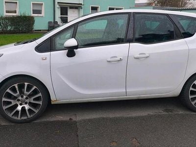 Gebraucht Opel Meriva 2012 Weiß Van / Kleinbus