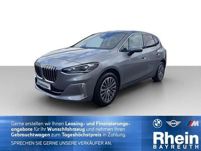 Gebraucht BMW 220 Active Tourer Luxury Line 156 PS (114 kW) 2023 Skyscraper grau metallic Van / Kleinbus