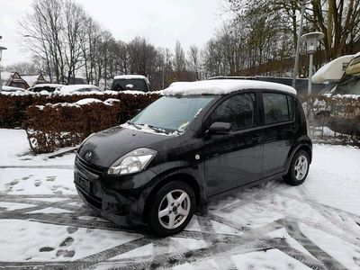 Schwarz Gebraucht 2009 Daihatsu Sirion Kleinwagen | 1.750 € (Fairer Preis)