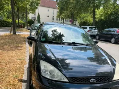 Usata Ford Focus 140 CV (102 kW) 2002 Nero Berlina