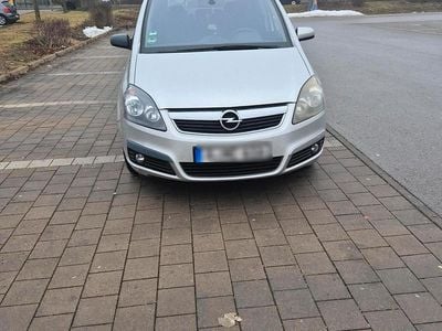 Schwarz Gebraucht 2005 Opel Zafira Van / Kleinbus | 1.300 €