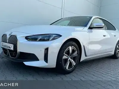 Gebraucht BMW i4 Comfort Edition 250 kW (340 PS) 2025 Mineralweiß metallic Limousine