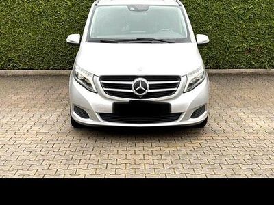 Gebraucht Mercedes V250 Avantgarde 190 PS (139 kW) 2016 Silber Van / Kleinbus
