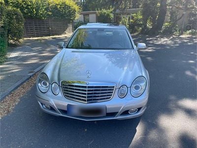 Gebraucht Mercedes E200 Elegance 184 PS (135 kW) 2007 Silber Limousine
