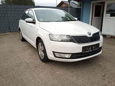 Gebraucht Skoda Rapid Ambition 110 PS (80 kW) 2016 Weiß Kleinwagen