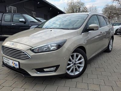 Gebraucht Ford Focus Titanium 125 PS (91 kW) 2015 Silber Kombi