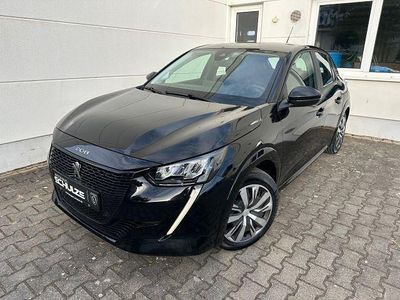 Gebraucht Peugeot e-208 Active 100 kW (136 PS) 2022 Schwarz Kleinwagen