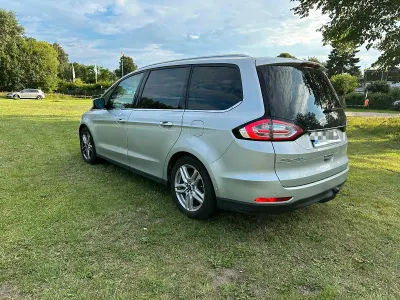Gebraucht Ford Galaxy 180 PS (132 kW) 2015 Silber Van / Kleinbus