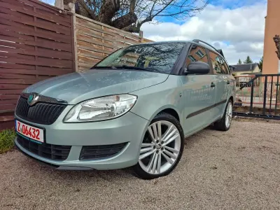 Gebraucht Skoda Fabia 86 PS (63 kW) 2013 Grün Limousine