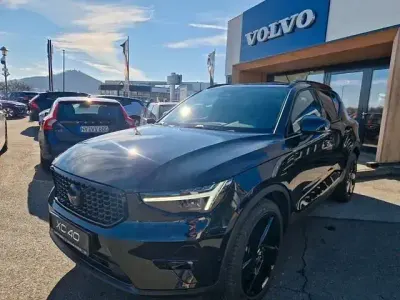 Używany Volvo XC40 Plus 163 KM (119 kW) 2025 Czarny SUV