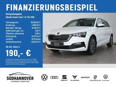 Gebraucht Skoda Scala Tour 110 PS (80 kW) 2023 Moonweiß perleffekt Kleinwagen