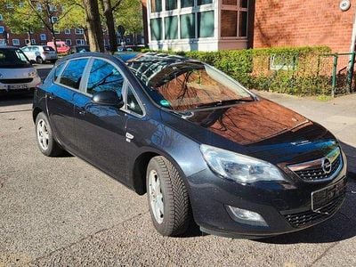 Occasion Opel Astra 140 PK (102 kW) 2012 Zwart Sedan
