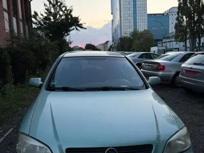 Gebraucht Opel Astra 101 PS (74 kW) 2001 Grün Limousine