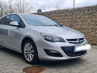 Gebraucht Opel Astra 140 PS (102 kW) 2013 Silber Kombi