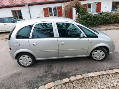 Usado Opel Meriva 90 HP (66 kW) 2007 Prateado Monovolume