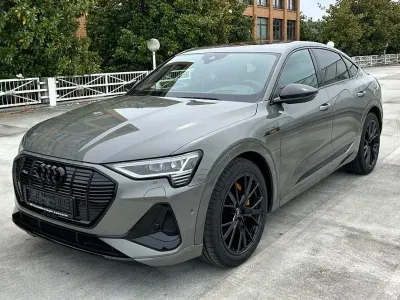 Gebraucht Audi e-tron Sportback Black Edition 300 kW (408 PS) 2022 Chronosgrau metallic SUV