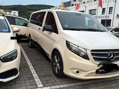 Gebraucht Mercedes Vito 136 PS (100 kW) 2018 Beige Van