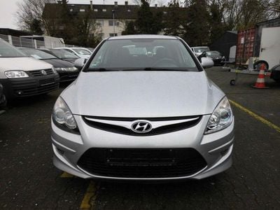 Gebraucht Hyundai i30 Edition 109 PS (80 kW) 2010 Silber Limousine