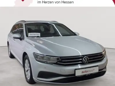 Gebraucht VW Passat 150 PS (110 kW) 2022 Silber Kombi