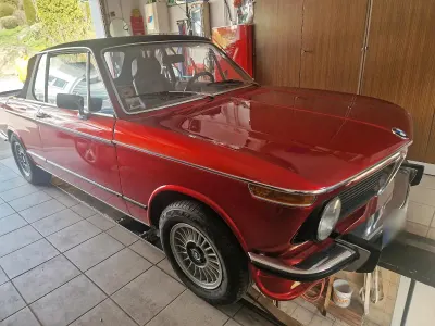 Gebraucht BMW 2002 100 PS (73 kW) 1974 Rot Limousine