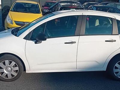 Gebraucht Citroën C3 Attraction 68 PS (50 kW) 2016 Weiß Kleinwagen