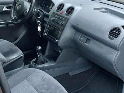 Braun Gebraucht 2012 VW Caddy Van / Kleinbus | 7.000 € (Teuer)
