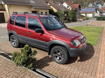 Gebraucht Lada niva 80 PS (58 kW) 2021 Rot SUV