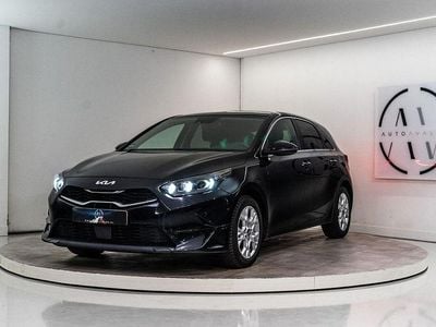 Gebraucht Kia Ceed 120 PS (88 kW) 2022 Schwarz Kleinwagen