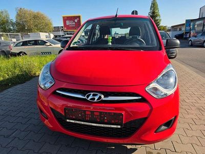 Gebraucht Hyundai i10 Edition 69 PS (50 kW) 2013 Rot Kleinwagen