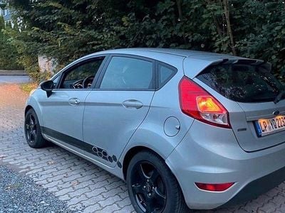 Gebraucht Ford Fiesta SYNC Edition 95 PS (69 kW) 2014 Grau Kleinwagen