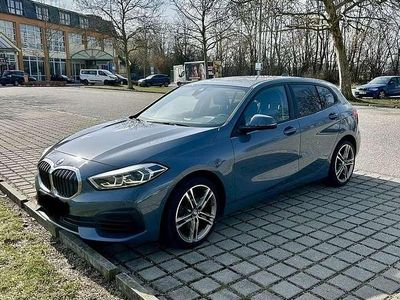 Gebraucht BMW 118 Advantage 140 PS (102 kW) 2021 Grau Kleinwagen