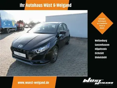 Gebraucht Hyundai i20 Trend 101 PS (74 kW) 2025 Phantom black Limousine