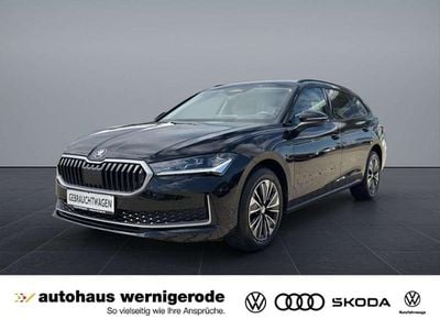 Ebony schwarz metallic Gebraucht 2024 Skoda Superb SE L Kombi | 37.939 € (Fairer Preis)