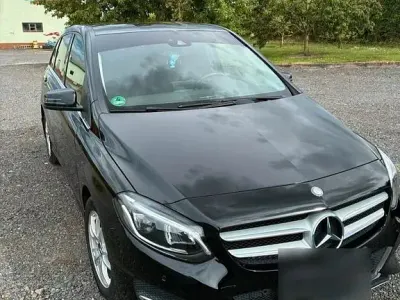 Gebraucht Mercedes B220 177 PS (130 kW) 2016 Schwarz Kleinwagen