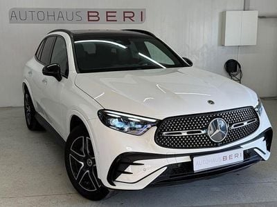 Weiß Gebraucht 2023 Mercedes GLC300 AMG Limousine | 53.999 €