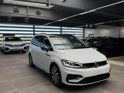 Gebraucht VW Touran R-line 179 PS (131 kW) 2018 Weiß Van / Kleinbus
