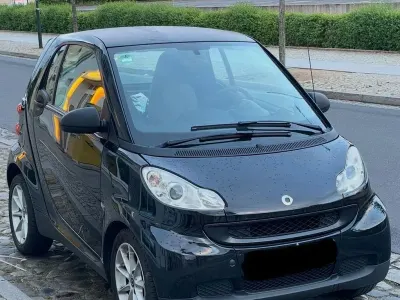 Gebraucht Smart ForTwo Coupé 61 PS (44 kW) 2011 Schwarz Coupé