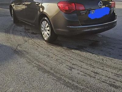 Gebraucht Opel Astra Sport 130 PS (95 kW) 2015 Grau Kombi