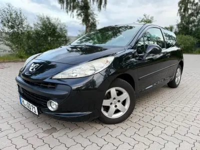 Gebraucht Peugeot 207 95 PS (69 kW) 2009 Schwarz Kleinwagen