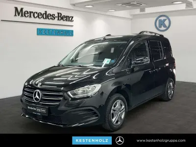 Używany Mercedes T160 Style 139 KM (102 kW) 2024 Czarny Minivan