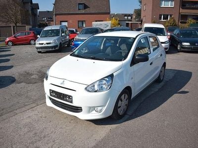 Gebraucht Mitsubishi Space Star Classic Collection 71 PS (52 kW) 2014 Weiß Van / Kleinbus