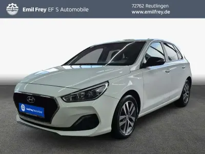 Gebraucht Hyundai i30 YES! 140 PS (102 kW) 2020 Polar white uni Limousine
