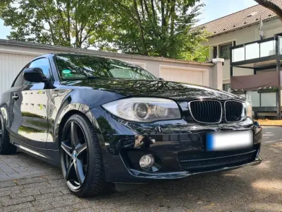 Gebraucht BMW 120 M Sport 200 PS (147 kW) 2012 Schwarz Kleinwagen