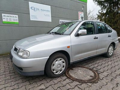 Gebraucht Seat Cordoba 75 PS (55 kW) 1999 Silber Limousine