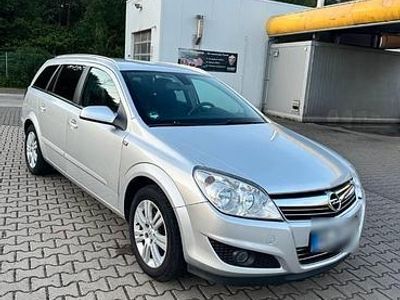 Usata Opel Astra 110 CV (80 kW) 2008 Grigio Station wagon